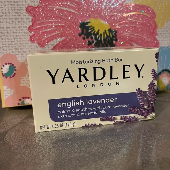 🍅SOLD🍅YARDLEY LONDON MOISTURIZING BATH BARS - Picture 2 of 4